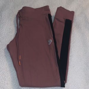 PINK Victoria’s Secret leggings